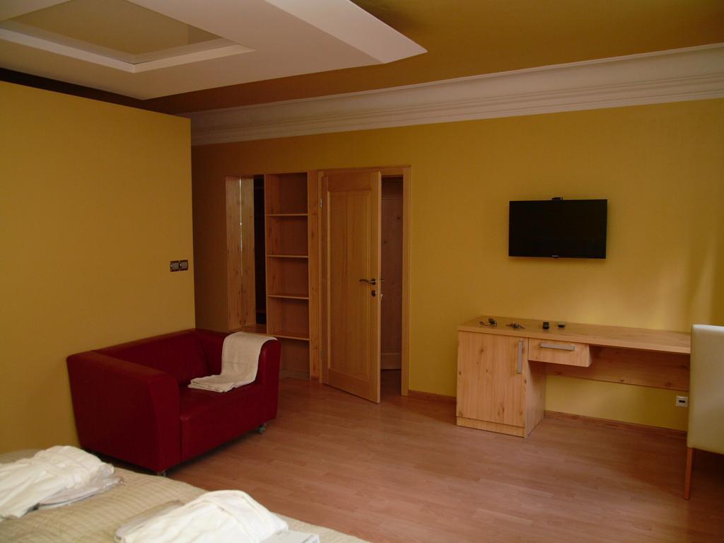 Apartments And Suites Kremnica Pokój zdjęcie